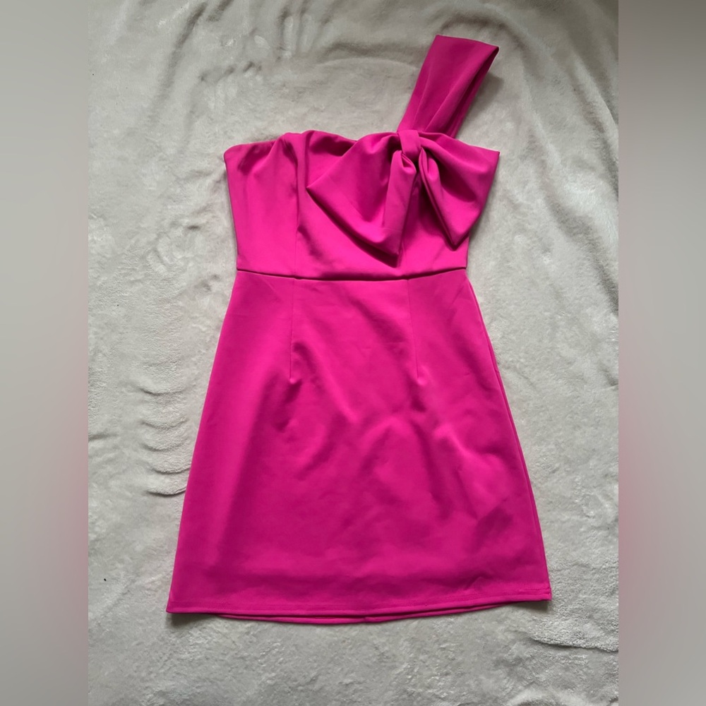 Vici One-Shoulder Fuchsia Bow Mini Dress